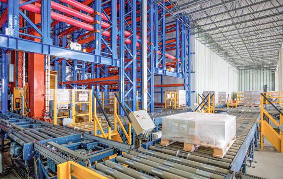 利用四向穿梭車庫打造高效率倉庫