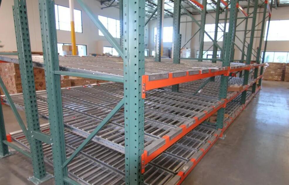 什么是重力流動貨架？重力式貨架是如何安裝的？