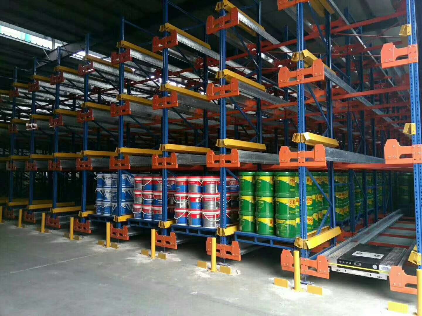 穿梭貨架 ：實現(xiàn)高密度倉儲解決方案