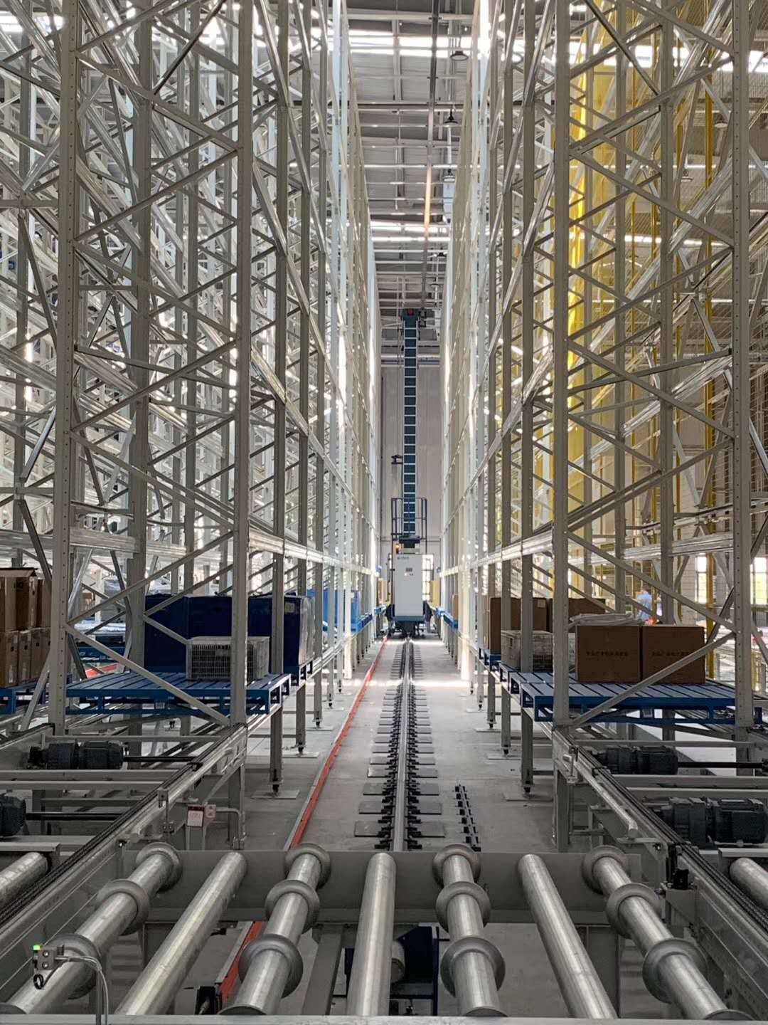 貨架：智能倉庫的核心骨架，撐起倉儲效率新高度