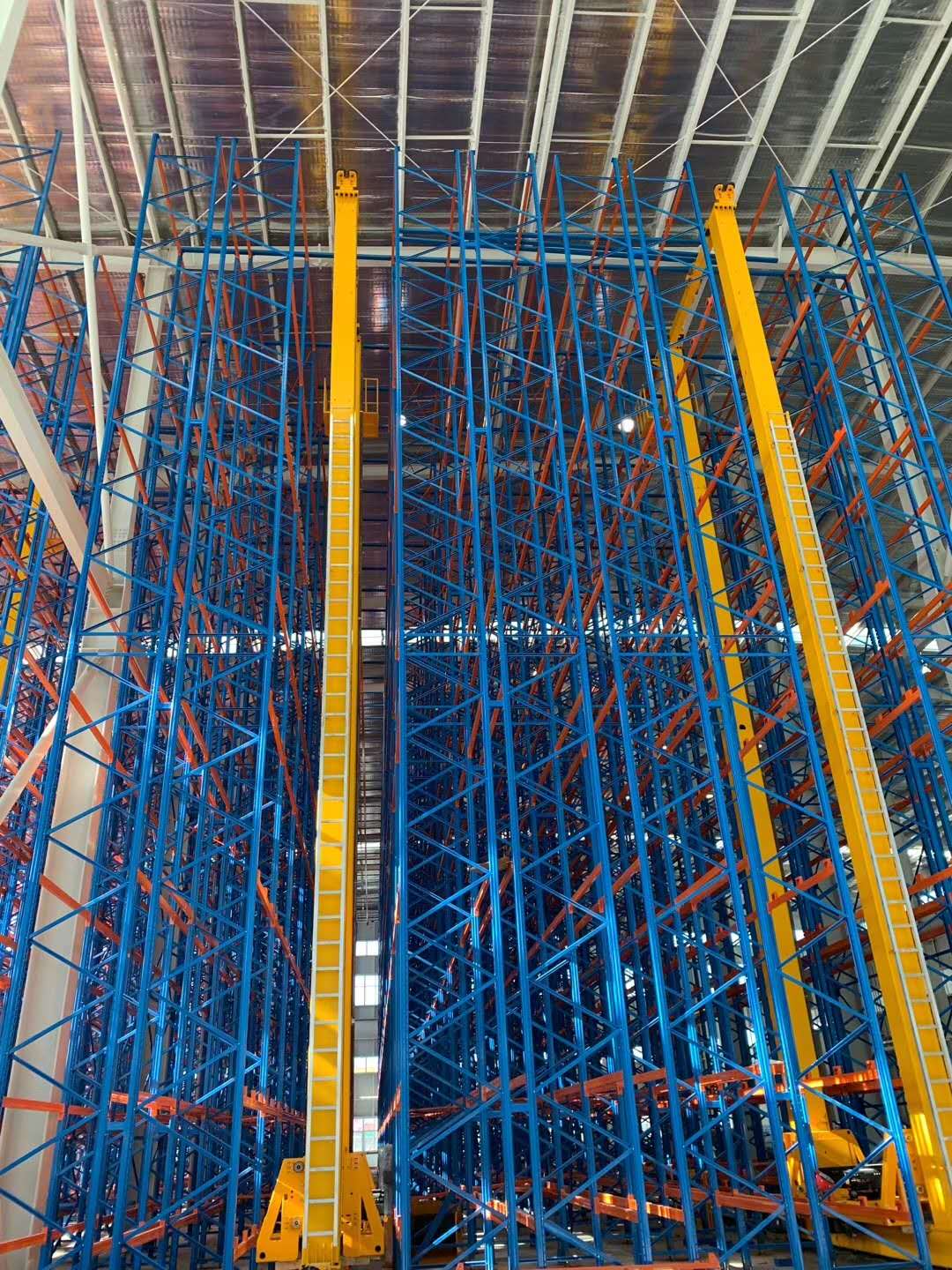 智能自動化倉庫 打造倉儲物流新標桿